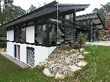 Huf haus, Farnham